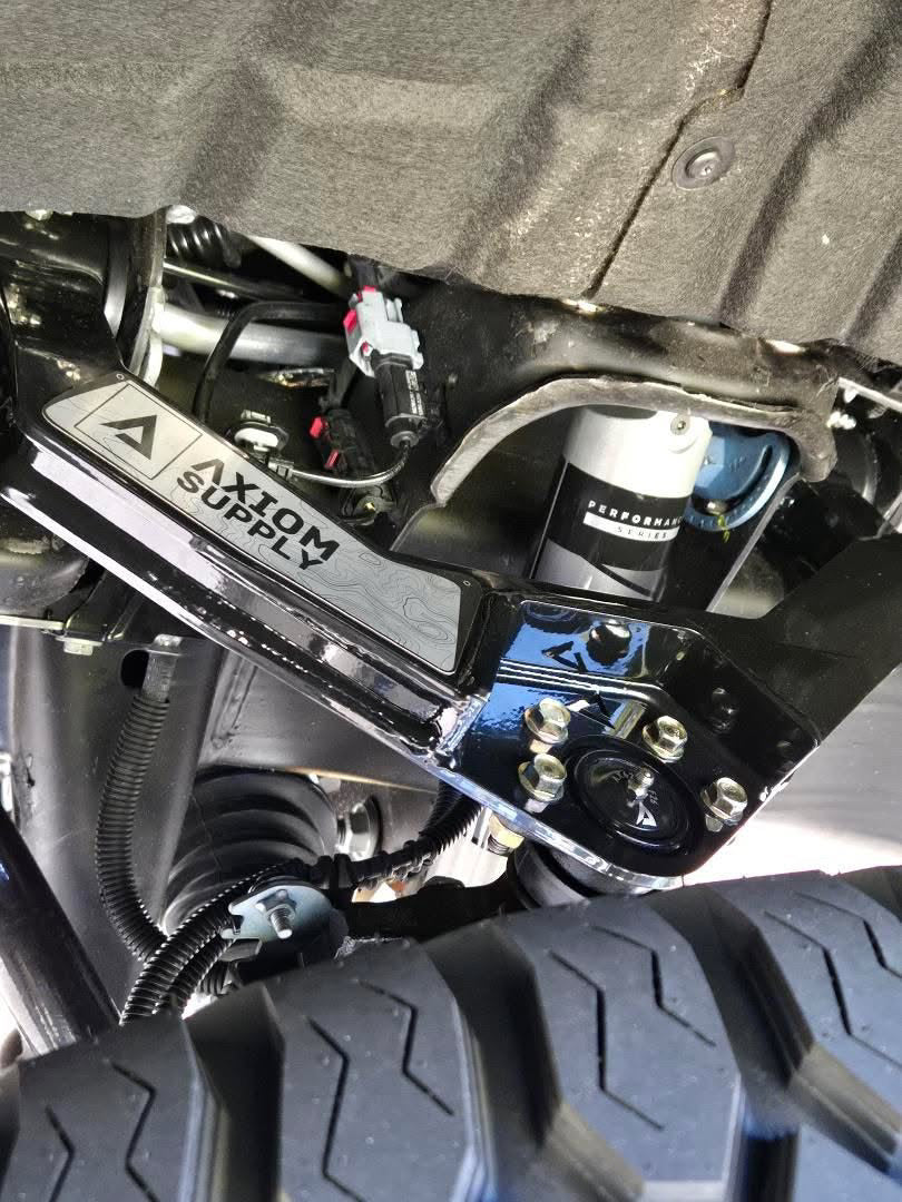 Axiom Supply Stage 2 Leveling System GM HD Truck 2500 / 3500 Silverado / Sierra 2011-2019